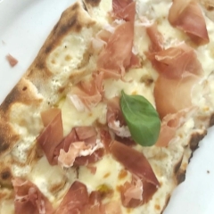 Giovanni's Pinsa